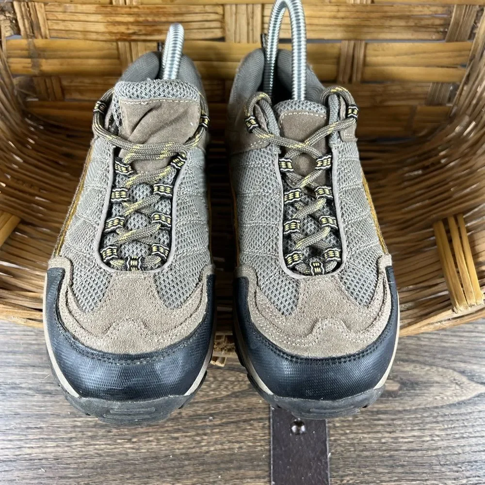 ‎Sonoma boy slip resistant shoes size 5